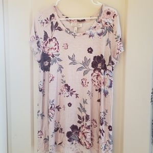 Jessica Simpson Nursing Top